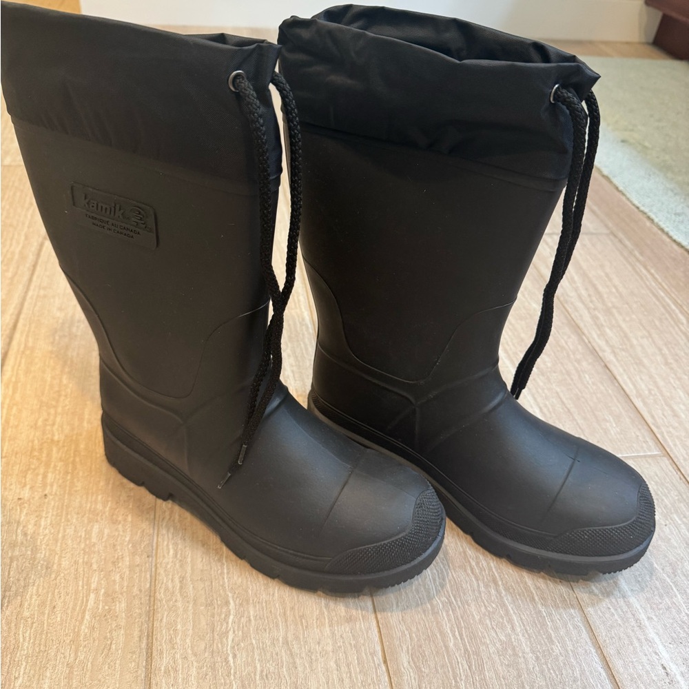 Like New Kamik Snow Boots